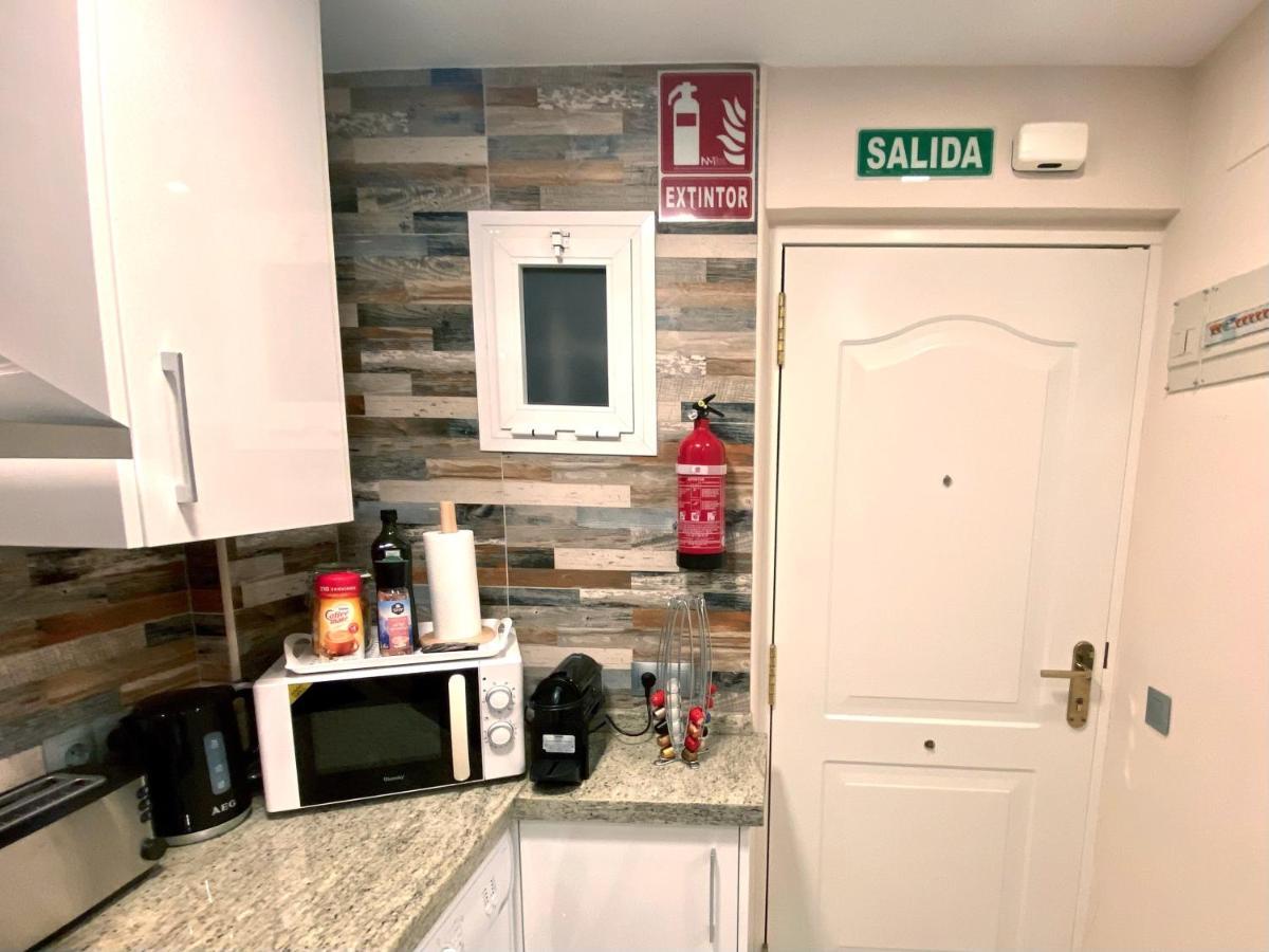 Sun Coast Benalmadena -- Superb Studio With 4 Pools, Gardens & Breakfast Exterior photo
