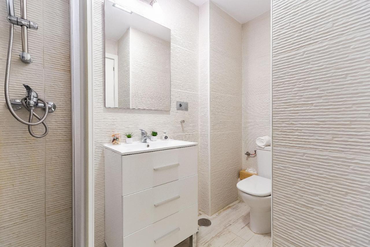 Sun Coast Benalmadena -- Superb Studio With 4 Pools, Gardens & Breakfast Exterior photo
